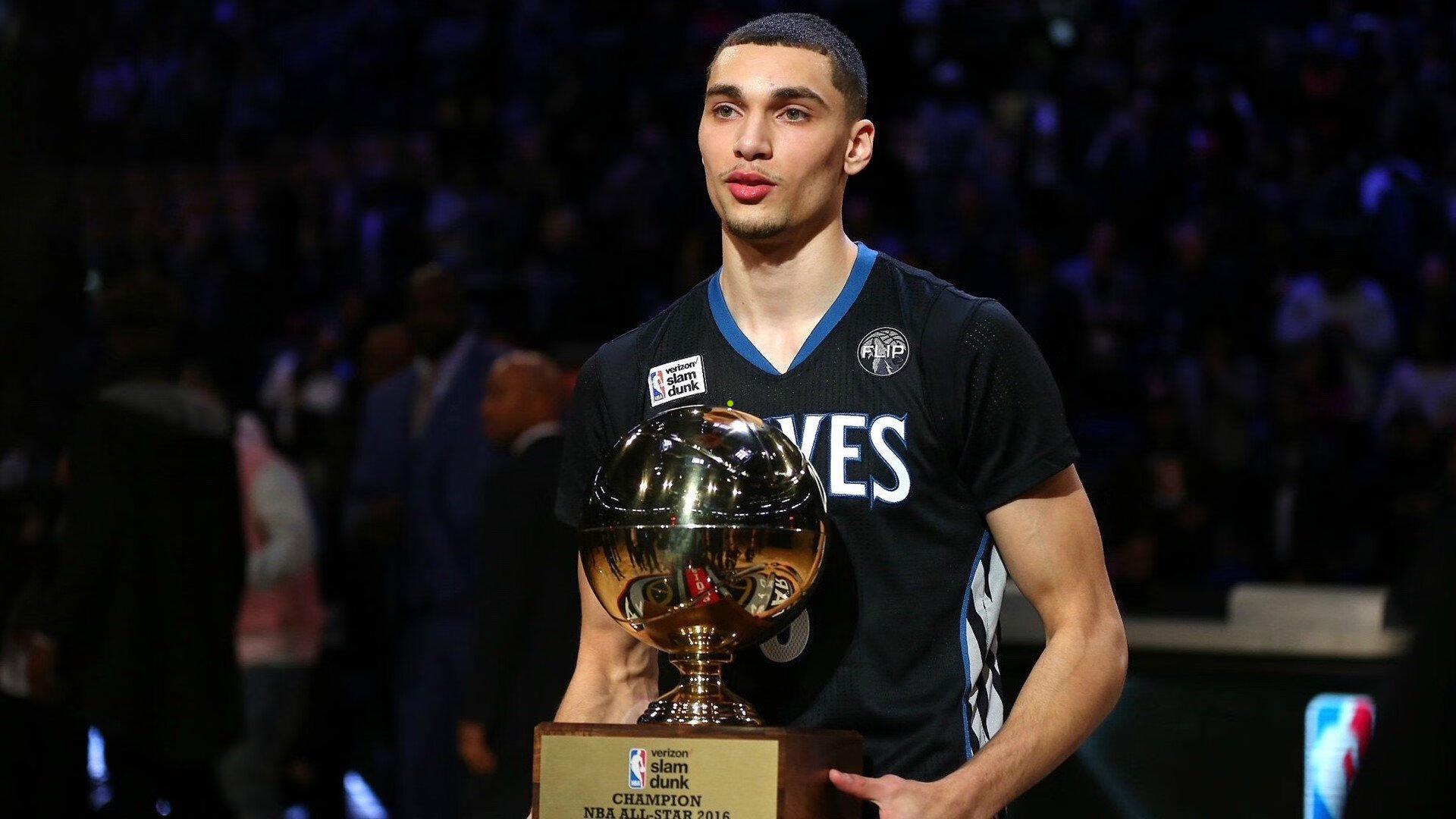 英雄联盟新情侣英雄洛与霞甜蜜登场，电竞圈掀起恩爱竞技风潮