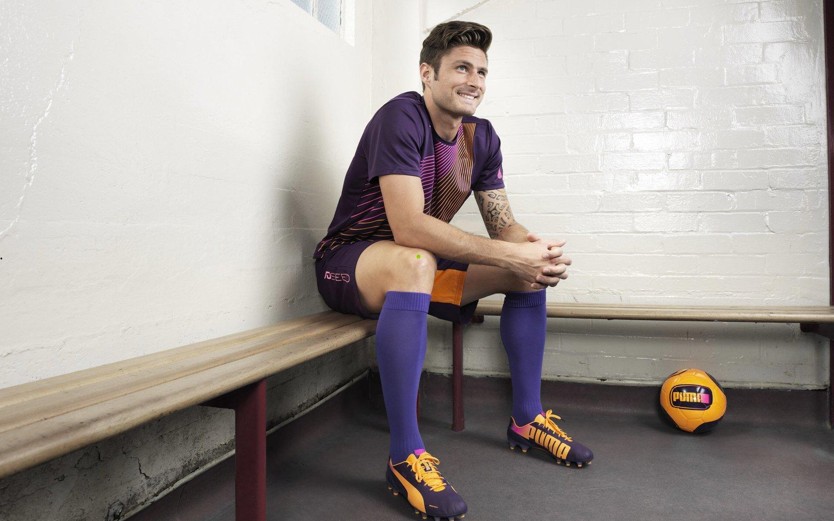 前国安传奇奥古斯托正式挂靴,绿茵场再无傲骨舞步